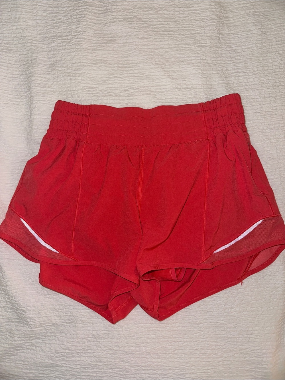 Lululemon High rise Hotty Hot Shorts 2.5”